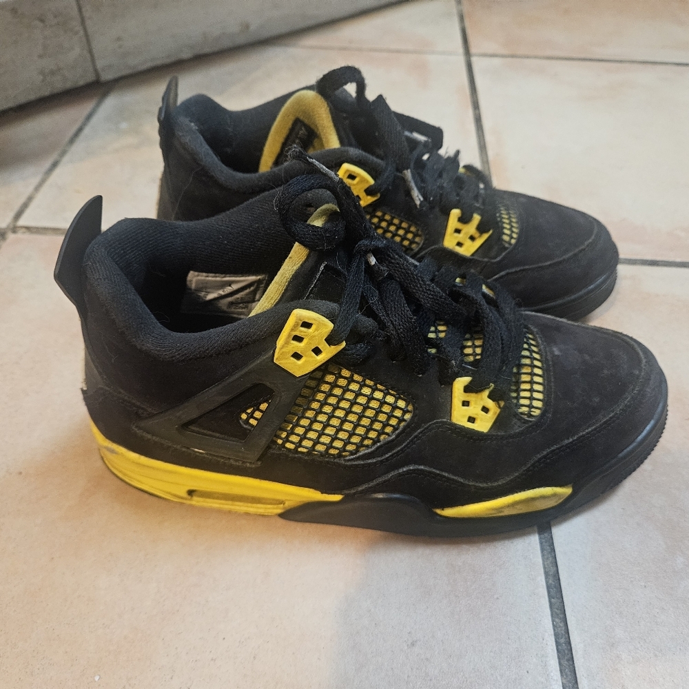 Air Jordan 4 Retro Thunder 408452-017 Black Yellow 7Y sneakers